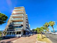 Beachfront - Panoramic View - Balkony - AC - B&B Cagnes-sur-Mer