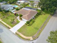 Stylish Home near Anna Maria Island Beaches - Heated Pool - Oasis - B&B Bradenton