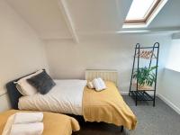 Treforest Apartment 3 Bedrooms - Next Station - Free Parking - B&B Treforest