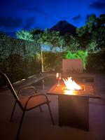 Villas Arenal Monrot, Piscina Privada y Vista al Volcán - B&B La Fortuna