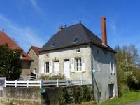 Gîte de Charme Rénové avec SPA, Jardin et Activités Familiales à Bransat - FR-1-489-295 - Ferienwohnung Bransat