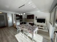 Bel appartement T3 avec balcon sud et wifi, proche pistes - FR-1-787-130 - B&B Laveissière