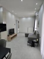 B&M apartment with balcony near the waterfront - B&B Salónica