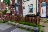 Relax in Comfort 3BR Home for 6 with Full Kitchen, Lounge, Large Bath - B&B Bury