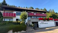 Haus Schanzenblick Gästezimmer 6 mit Bad und Terrasse - Bed and Breakfast Schonach