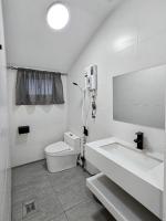 Twin Room with Private Bathroom