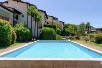 Morcote Romance by Quokka 360 - Apartment with Patio and Shared Pool - B&B Morcote