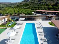 Stork Holiday Apartments - Garden & Sea View - Chambres d’hôtes Vivári