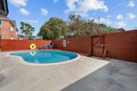 Stylish 2BR Saltwater Pool - Ferienwohnung Houston