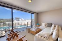 New and Elegant 4Bedroom House Steps from the Beach - Chambres d’hôtes Cabo San Lucas