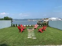 Waterfront Luxury in Town - Bed and Breakfast Piermont