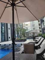 Staycation By JEM - Across NAIA T3 in Newport City - Chambres d'hôtes Manille