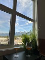 New Vaulted Ceilings 3 Beds AC Views - Ferienwohnung Golden