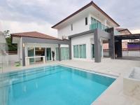 JOY Design Modern Pool Villa 15 min to Old Town - B&B Chiang Mai