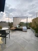 Chambre Lit Queen-Size - Vue sur Jardin