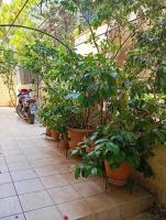 Ηome & Garden with parking close to Olympic Stadium - B&B Athens