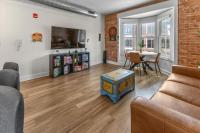 Downtown Indy - Famous Mass Ave with Balcony - B&B Indianapolis