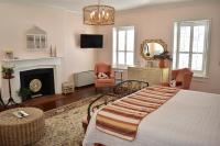 King Studio with Sofa Bed