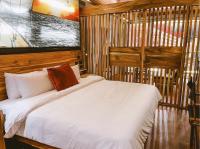 Classic One-Bedroom Apartment with King Bed