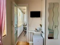 Mary's Guesthouse - Bed and Breakfast Banya