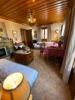 Perky Roses Home, Mountain Meets Sea in Milies, Pelion - B&B Milies