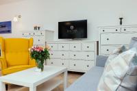 Comfort Plus One-Bedroom Apartment with Garden (2-6 Adults)