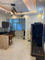 Independent studio apartment on Golf Course Road - B&B Gurugram
