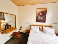 Two-Bedroom Deluxe Apartment with Garden View