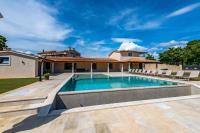 Villa Dika, a beautiful and spacious villa with a fantastic pool - Ferienwohnung Gradišće