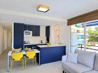 Sunshine Blue Skies and Seaview 2 Bedroom Apartment Seasonal Pool Free wifi and dedicated workspace by NAMASTE ELITE - B&B Torremolinos