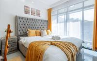 Executive studio apartment with a King size bed - B&B Nairobi