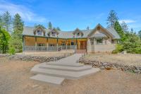 Moonrise Lodge - A Large Vacation Home in Mariposa - B&B Mariposa