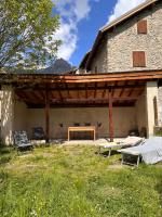 Maison Patou, superbe duplex au coeur du village du Casset, Le Monêtier les Bains, Serre Chevalier - Chambres d'hôtes Le Casset