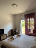 Studio Triple Standard