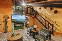 NEW! Hillside Getaway in the Pines, Games, Poker - Ferienwohnung Pine