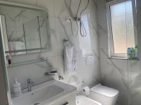 Zweibettzimmer mit Gemeinschaftsbad