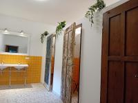 Tweepersoonskamer met Gedeelde Badkamer