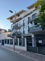Studio K Central - New building & private parking - B&B Bucharest