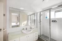 Oaks Family Getaway - Resort, Beach - B&B Golden Beach