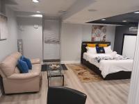 Furnished calm basement studio apartment - B&B