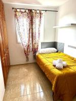 Single Room with Shared Toilet