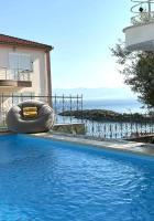 Villa Alpha Sea View With Pool - Chambres d'hôtes Volos