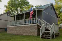 Hot Springs Lakeside Retreat With Swimming Area - B&B Hot Springs