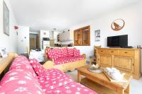 Terrasse avec vue sur les montagne pour 6 - Bed and Breakfast La Joue du Loup