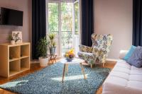 Jungle Joy 2-Room Apartment