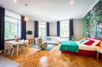 Jungle Joy 2-Room Apartment