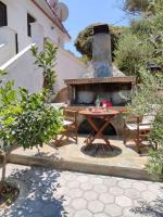 Ioanna's sweet & cozy apartment with garden view - B&B Áyios Fokás