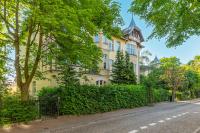 Family Stay Sopot - Apartament dla rodzin z parkingiem - spokojna kamiennica - by Lion Apartments - Chambres d'hôtes Sopot