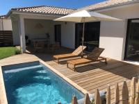 Modern house with pool, between lake and forest - Chambres d’hôtes Lacanau