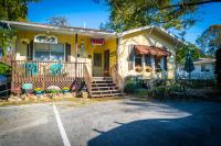 Sherwood Court Cottages & Guest Rooms - B&B Eureka Springs